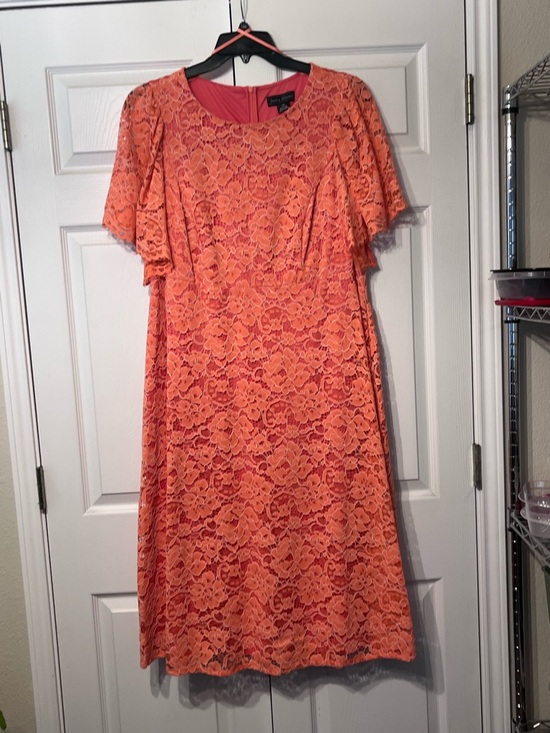 Jessica Howard Dresses & Skirts - Jessica Howard coral  Lace Midi Dress